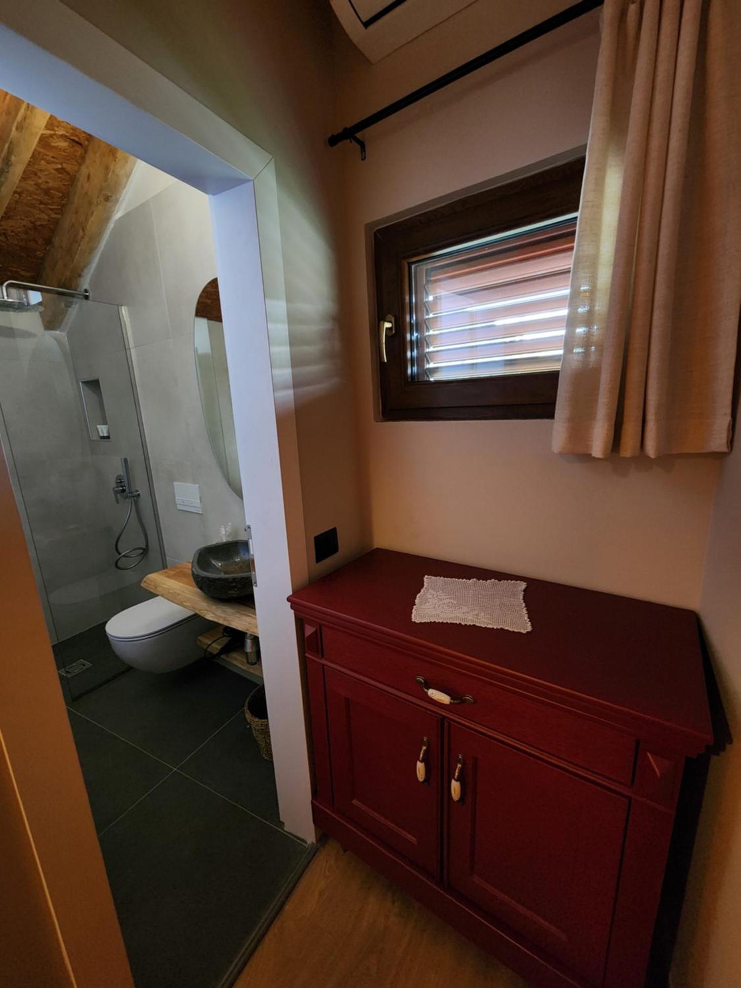 Guesthouse Te Avllia Kelcyre Zewnętrze zdjęcie